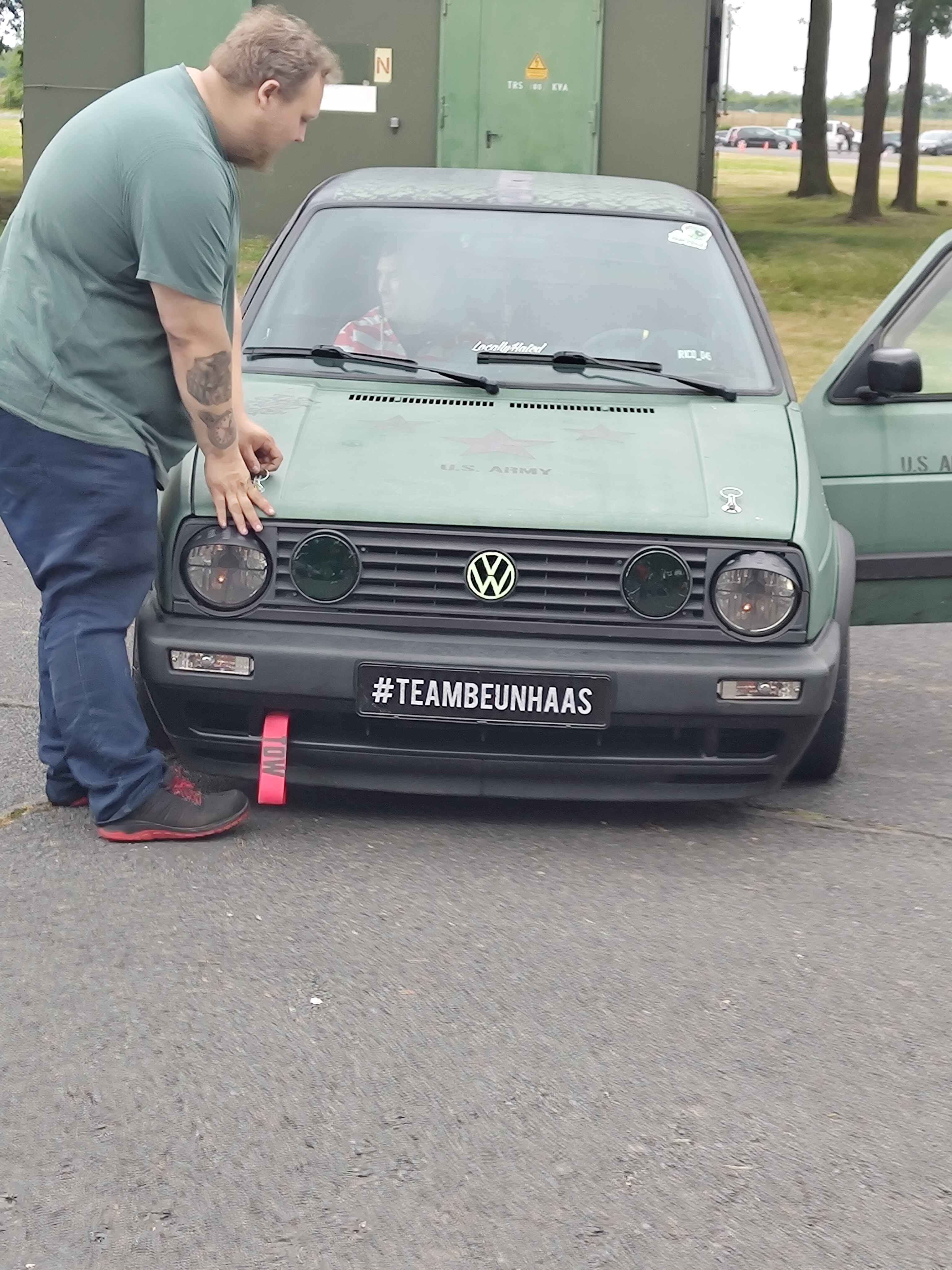 a car image is supposed to be here