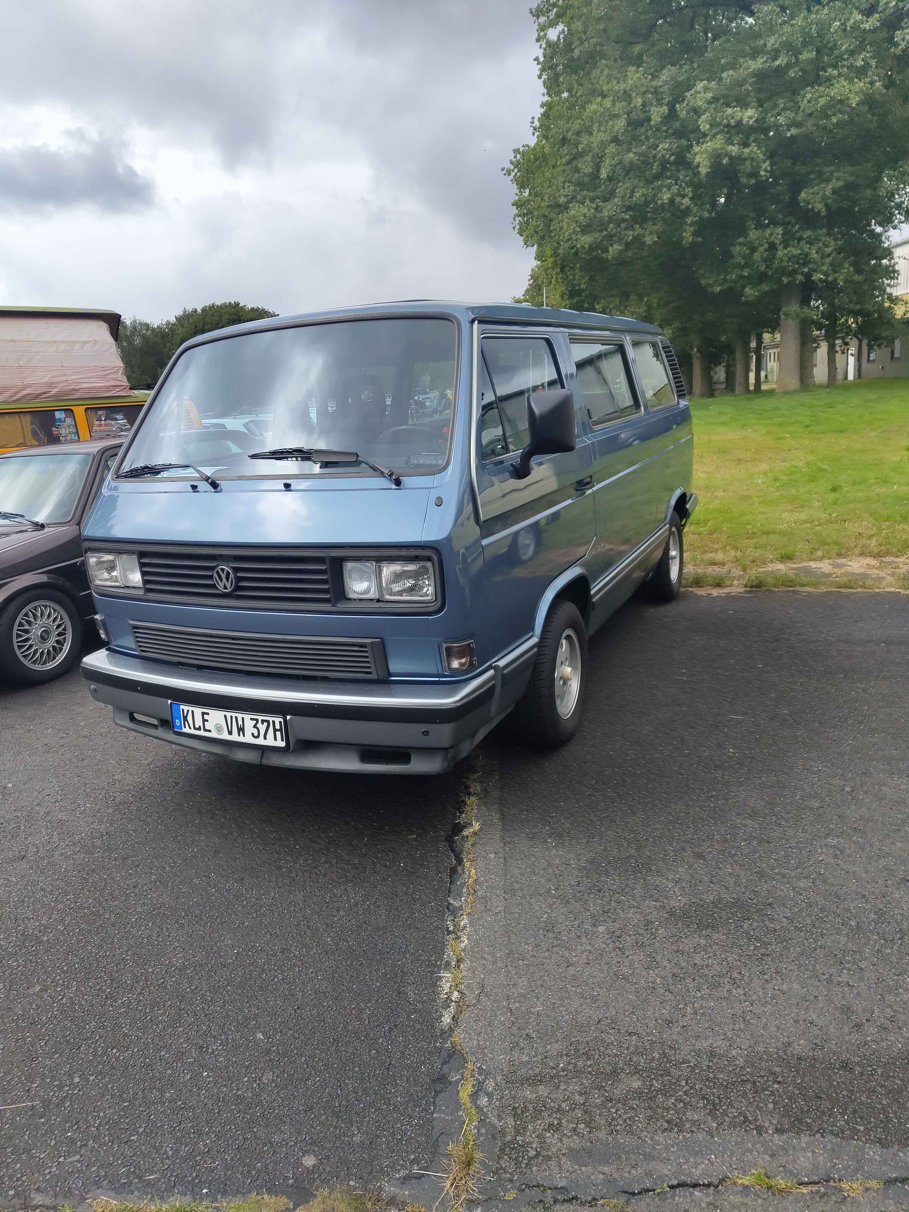 a car image is supposed to be here