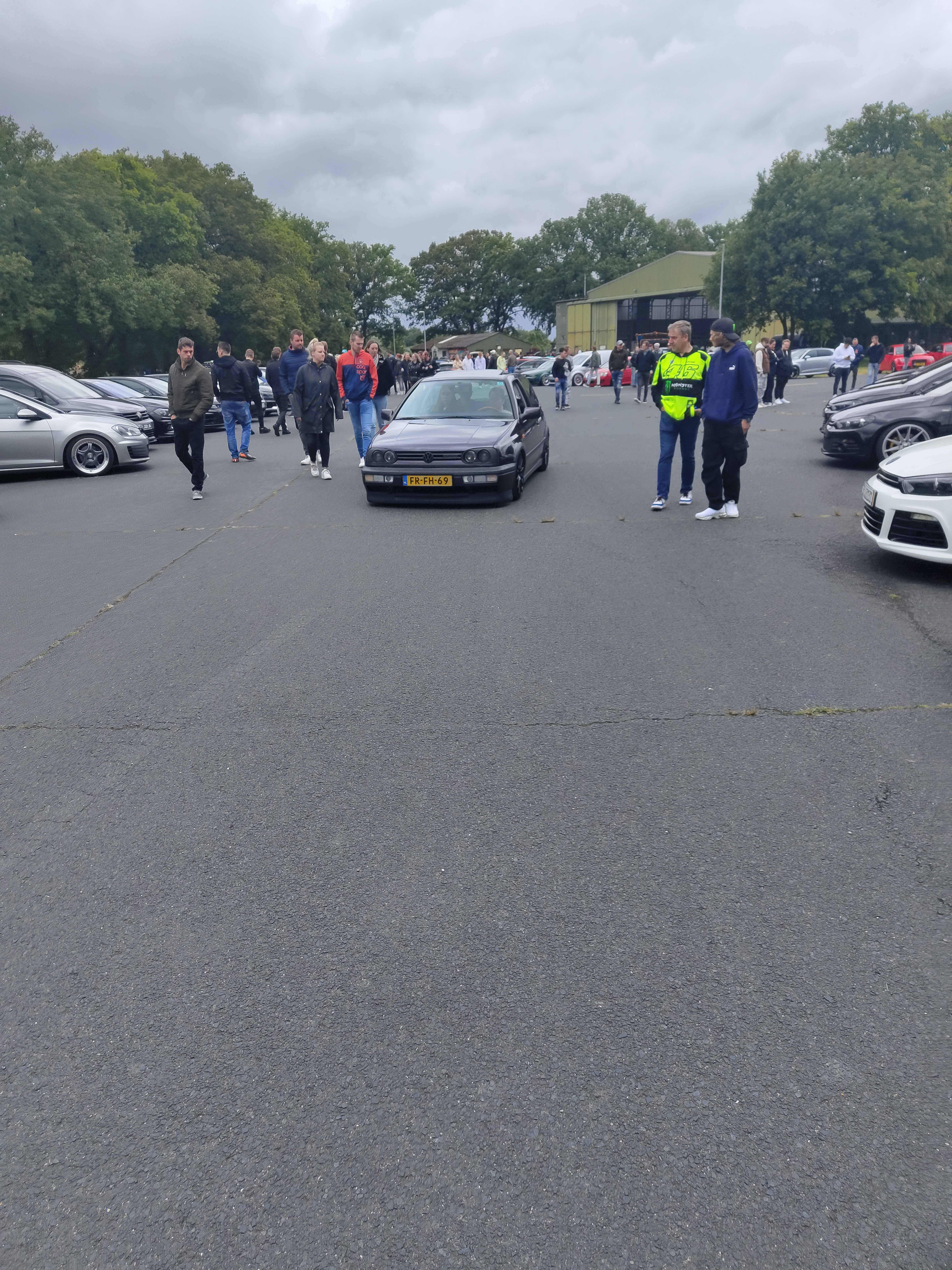 a car immage is supposed to be here