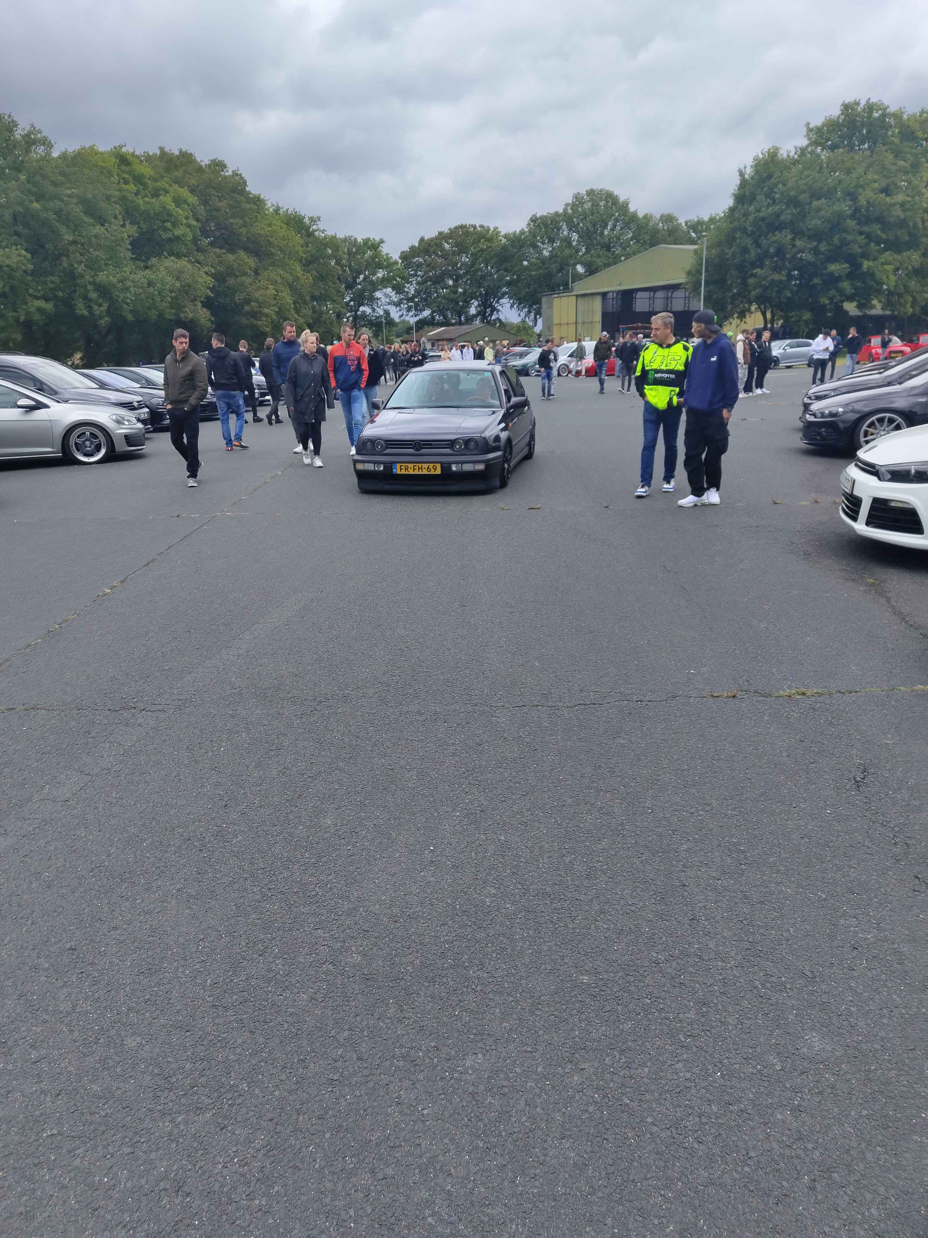 a car image is supposed to be here