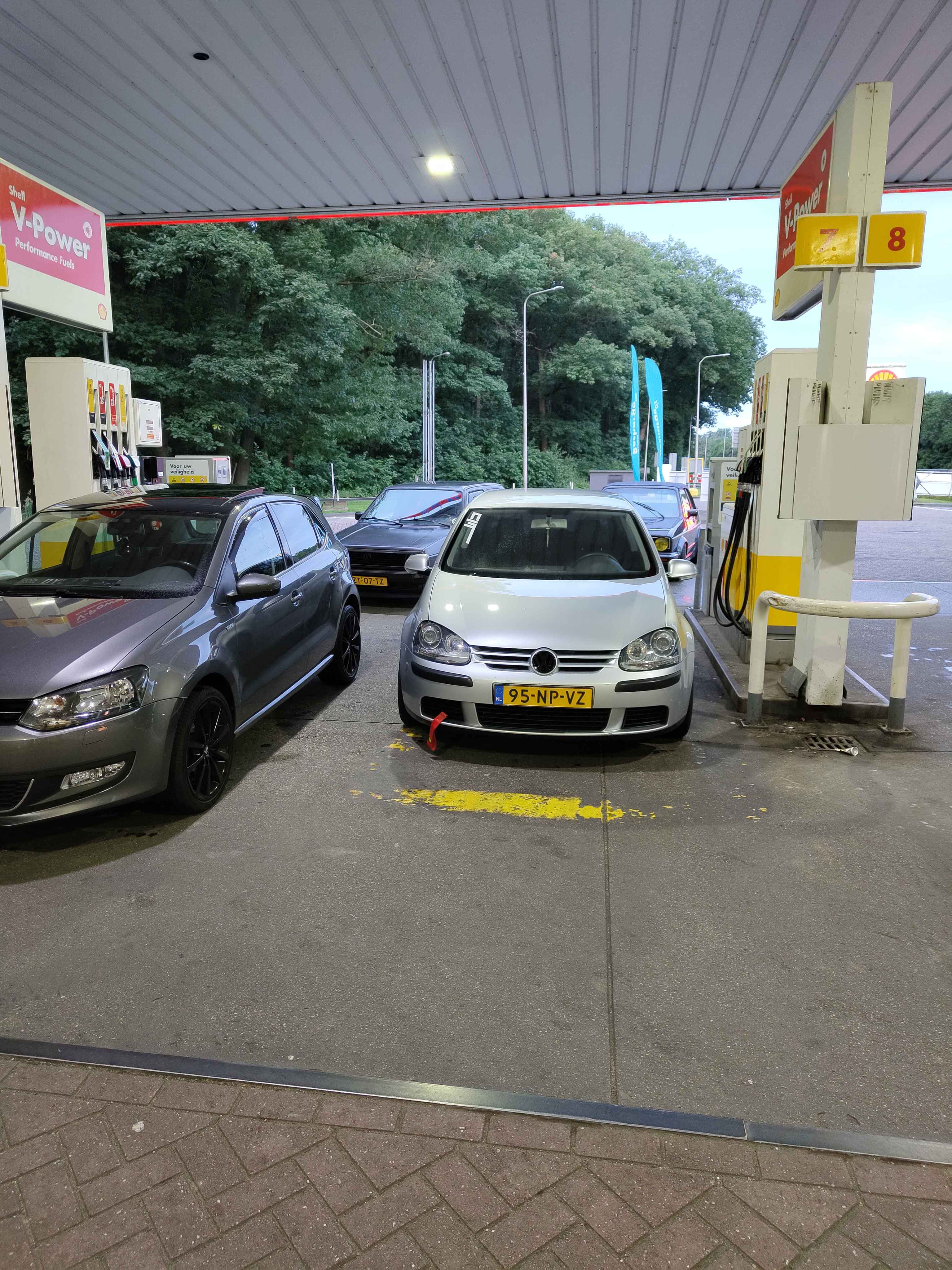 a car image is supposed to be here